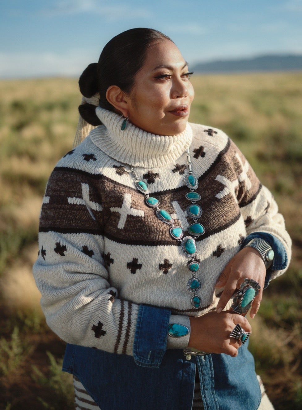  <strong>NAIOMI GLASSES</strong><br/> <span>A seventh-generation Din&eacute; (Navajo) textile artist, designer, and model. After moving from Phoenix, Arizona, to Din&eacute;tah (Navajo Nation) during her childhood, Naiomi began intensively studying traditional weaving under her grandmother. Now 26, Naiomi is regularly featured at SWAIA&rsquo;s Santa Fe Indian Market and Heard Guild Indian Fair & Market, where her work has earned a range of awards and acclaim, including multiple ribbons in both textile categories and weaving divisions </span>  